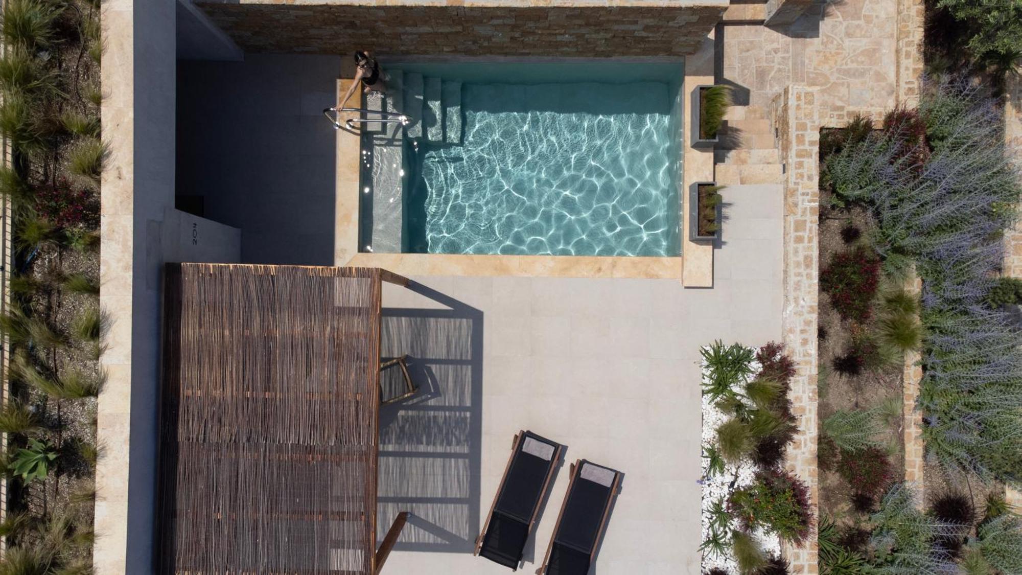 Pnoes Luxury Suites Palioúrion Exterior foto
